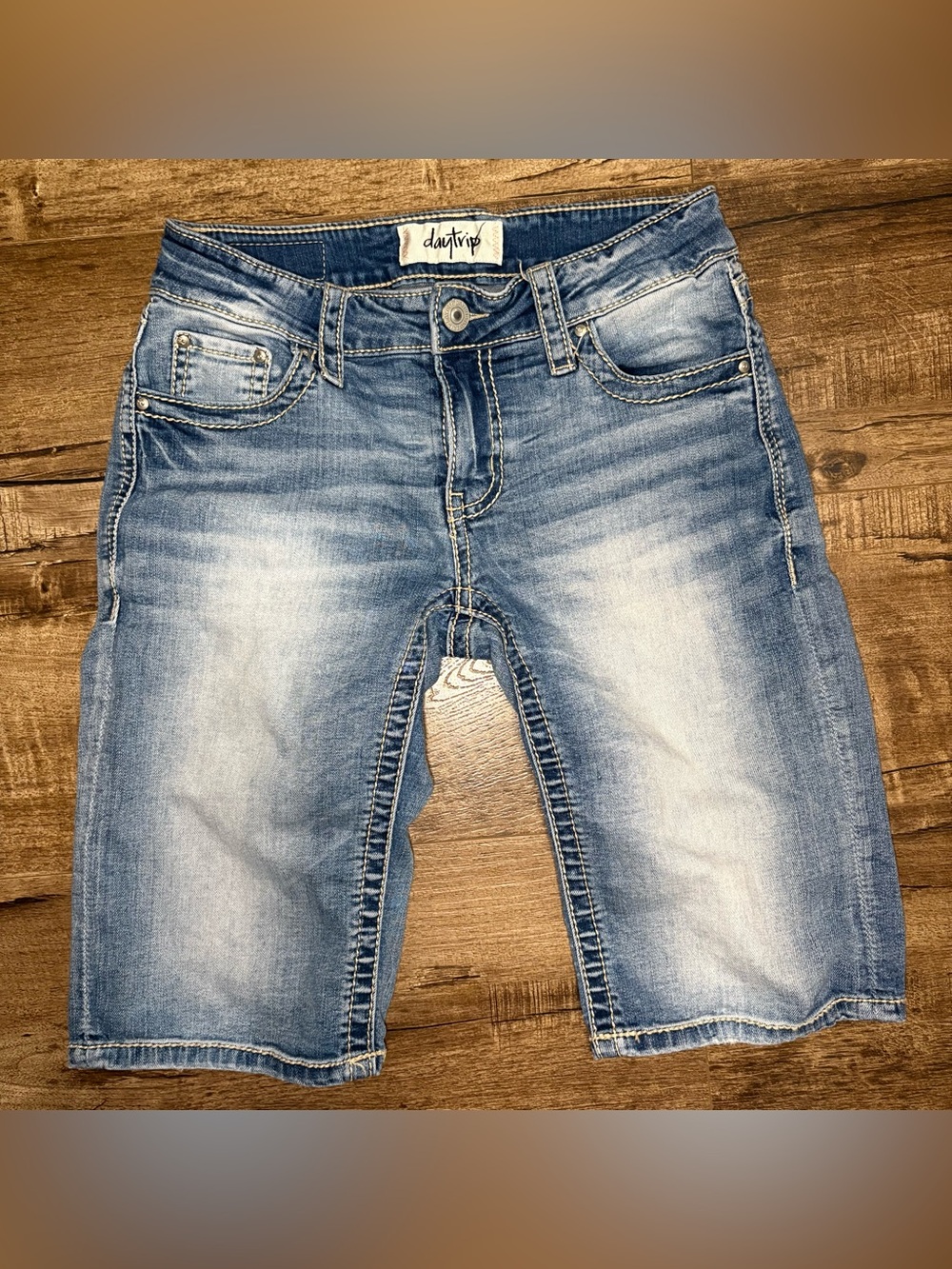 Daytrip Women’s Faded Light Blue Denim Shorts